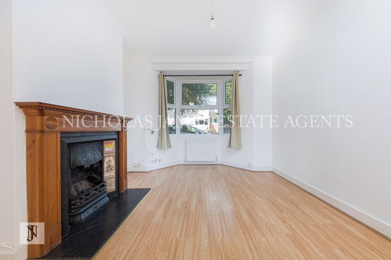 Property photo 3 of 11 Photo 3