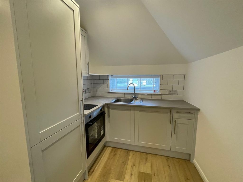 Property photo 3 of 6 Thumbnail_Img_7773.Jpg