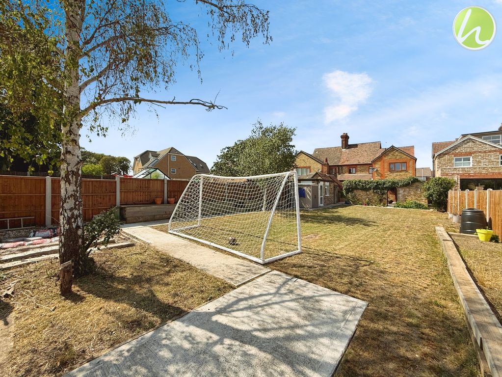 Property photo 2 of 30