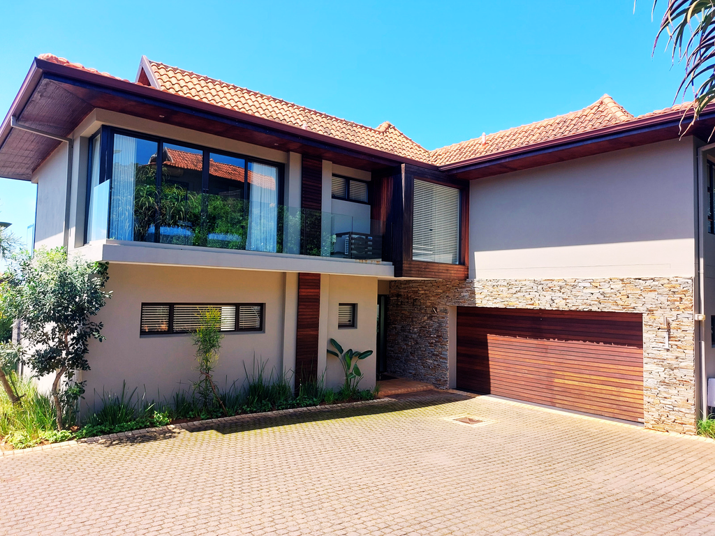 Property photo 1 of 33