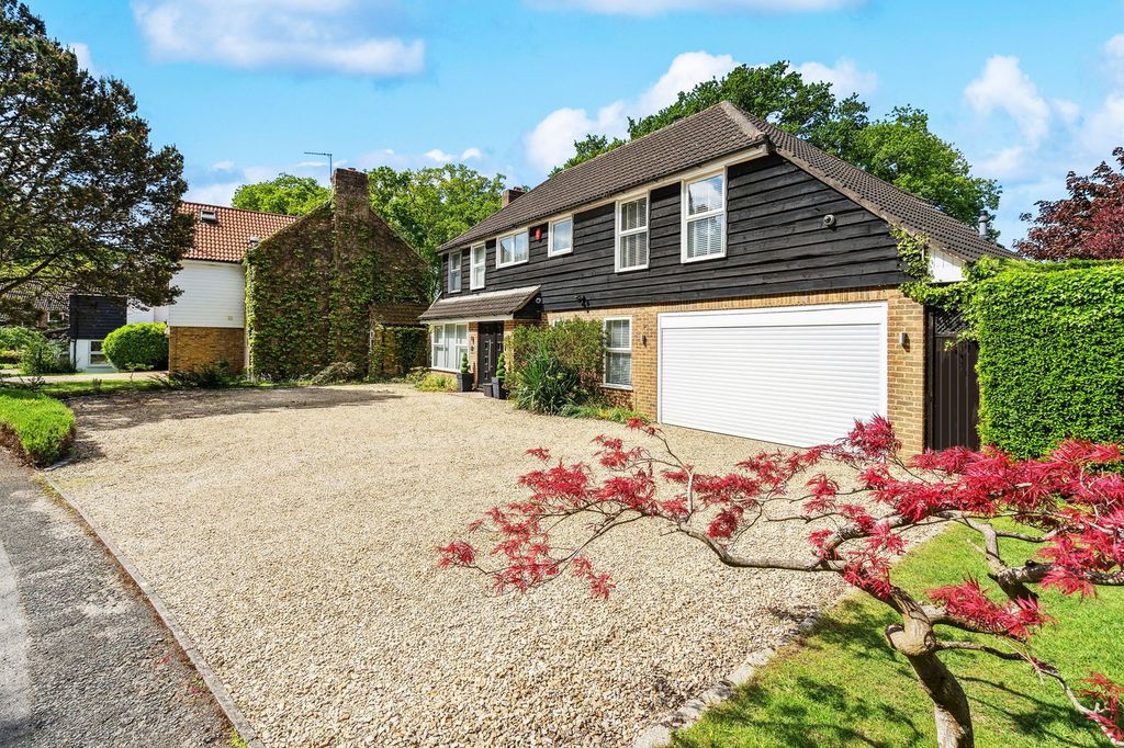 Property photo 2 of 46