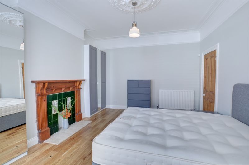 Property photo 3 of 8 Photo 7