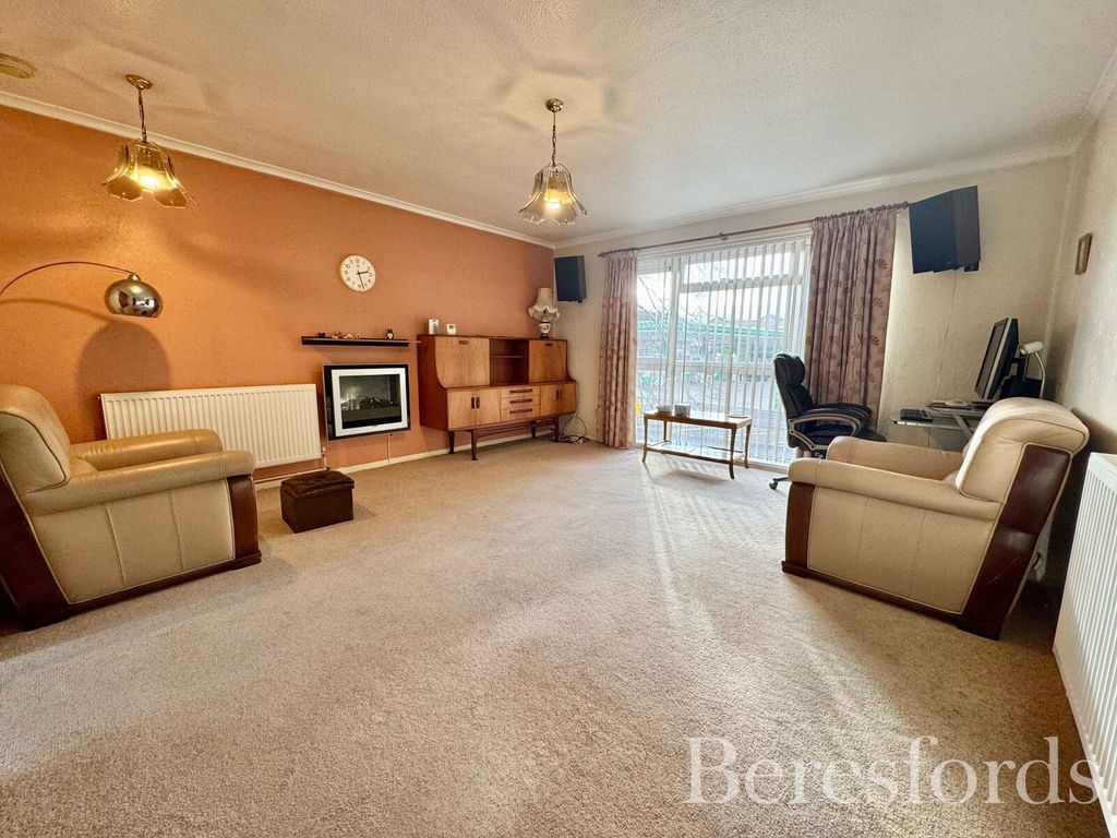 Property photo 2 of 17 Picture 2