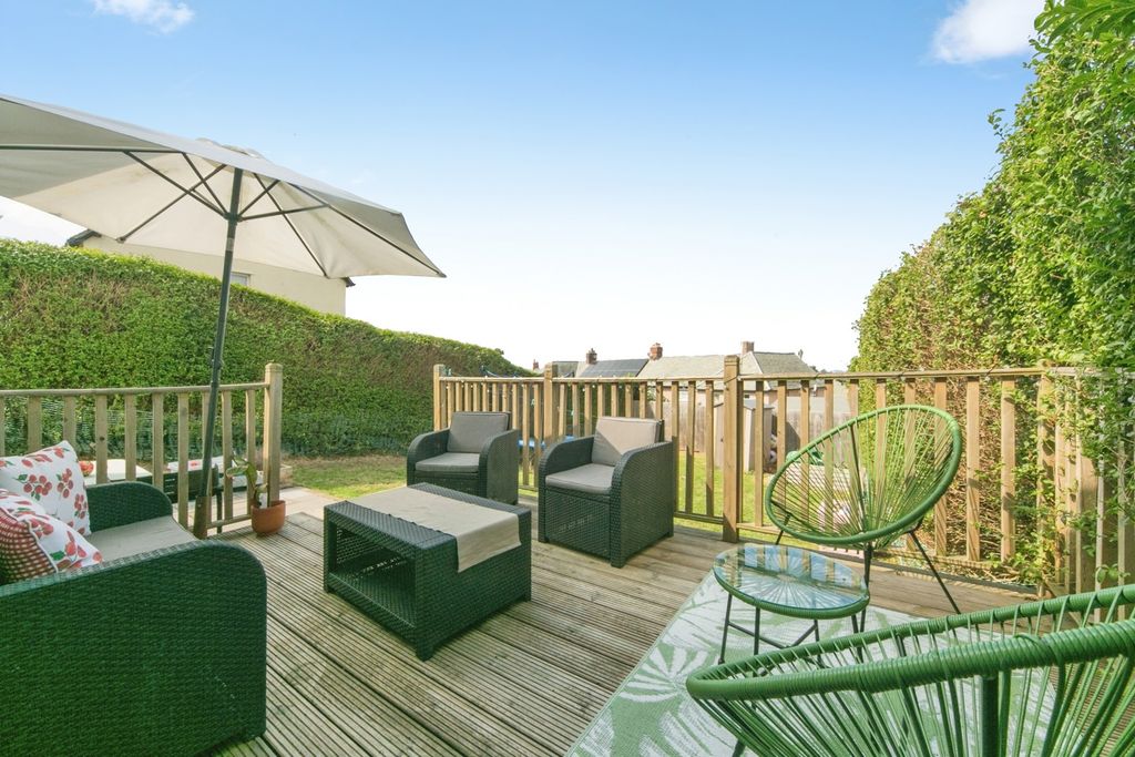 Property photo 2 of 19 Pbox-Img.Jpg