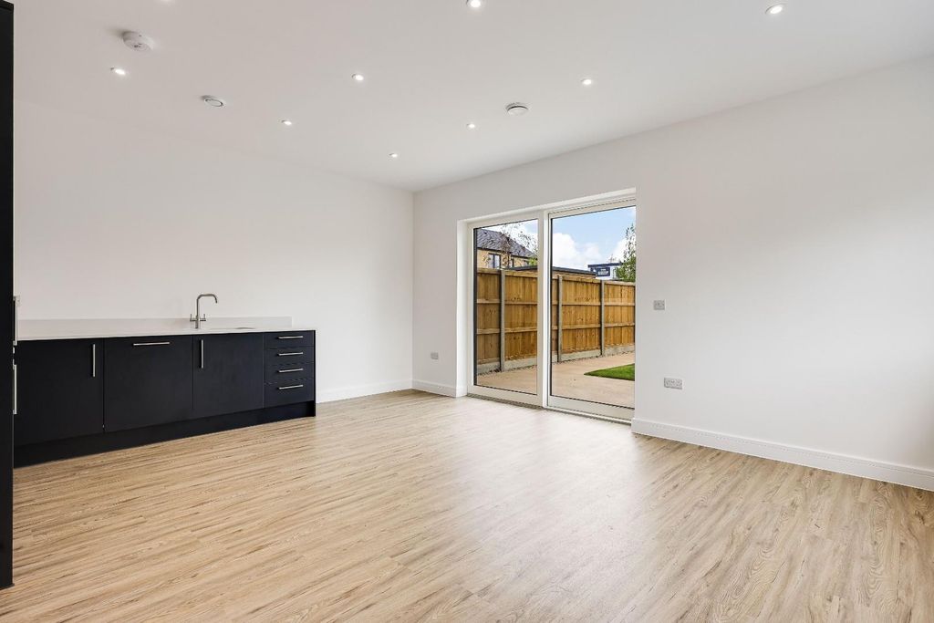 Property photo 2 of 16 Img (3) (1).Jpg