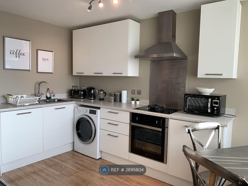Property photo 3 of 6 Kitchen
