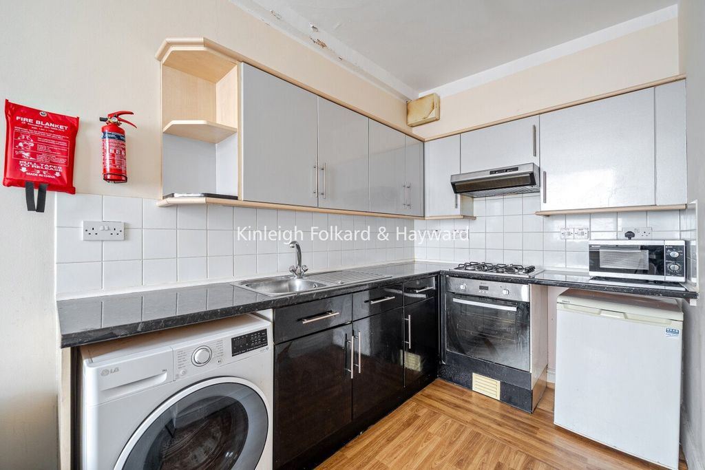 Property photo 2 of 10 Picture No. 13