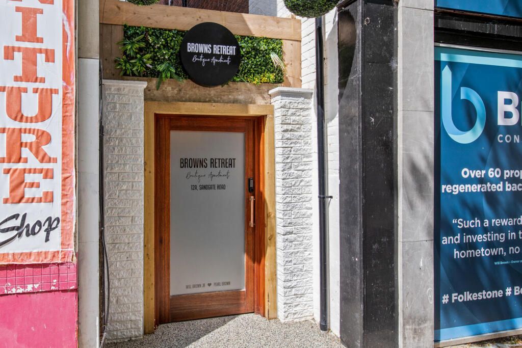 Property photo 1 of 14 Front (Exterior)