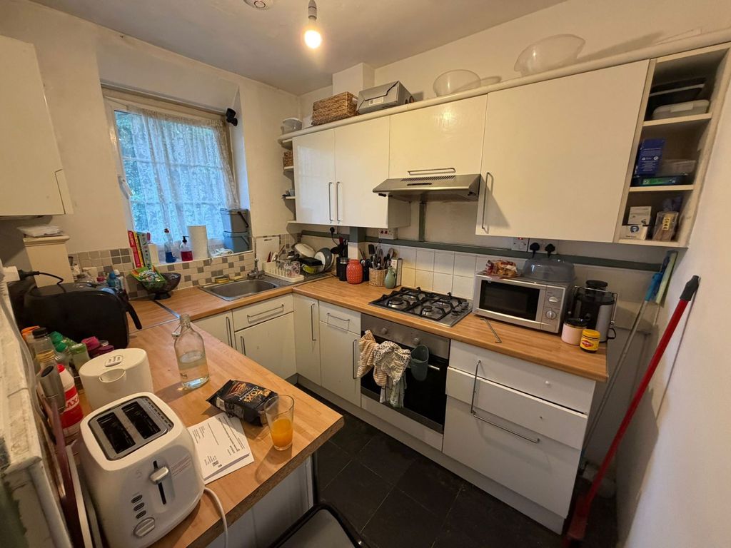Property photo 1 of 4