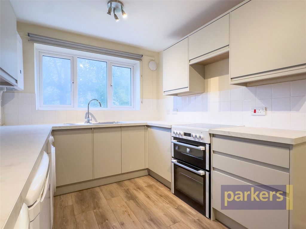 Property photo 2 of 15 Kitchen