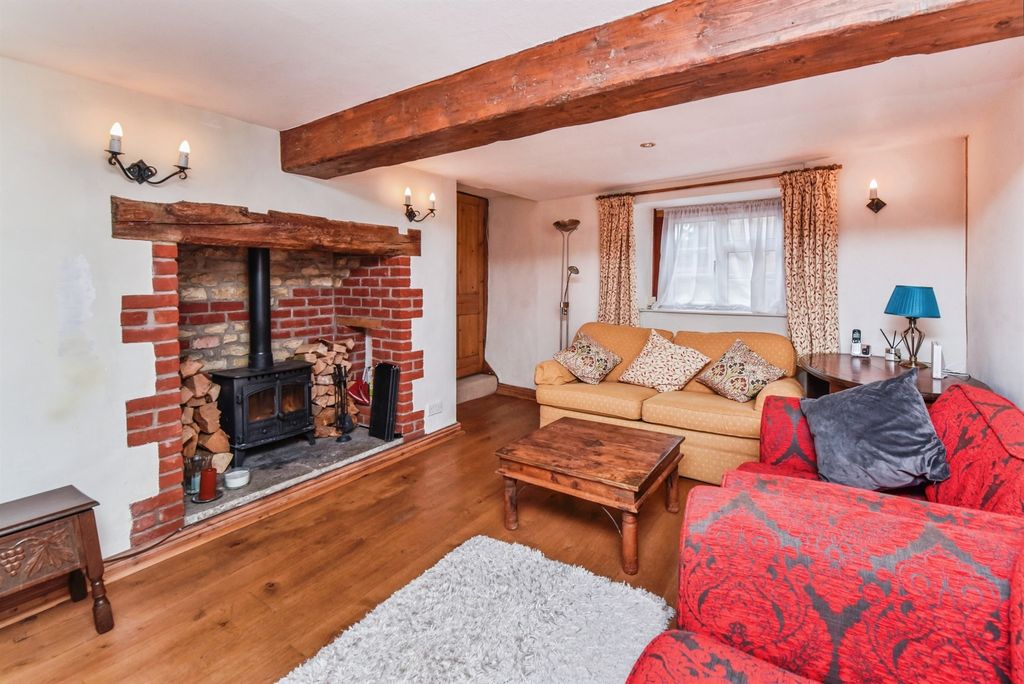 Property photo 2 of 17