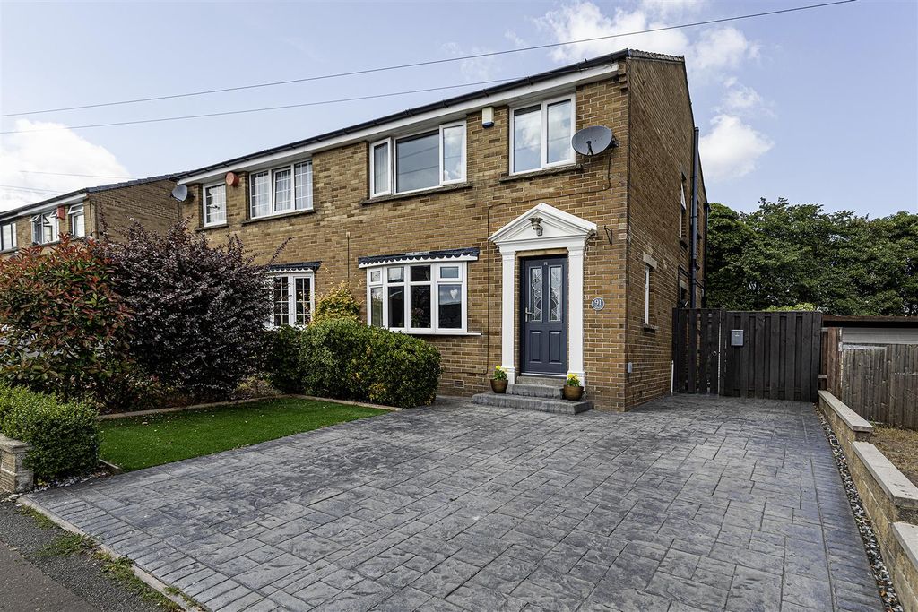 Property photo 1 of 33