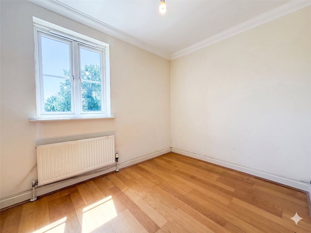 Property photo 3 of 13 Picture No. 08