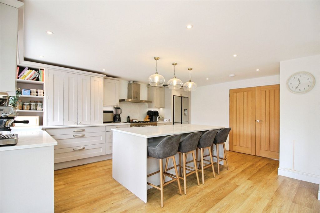 Property photo 3 of 19 Picture No. 06