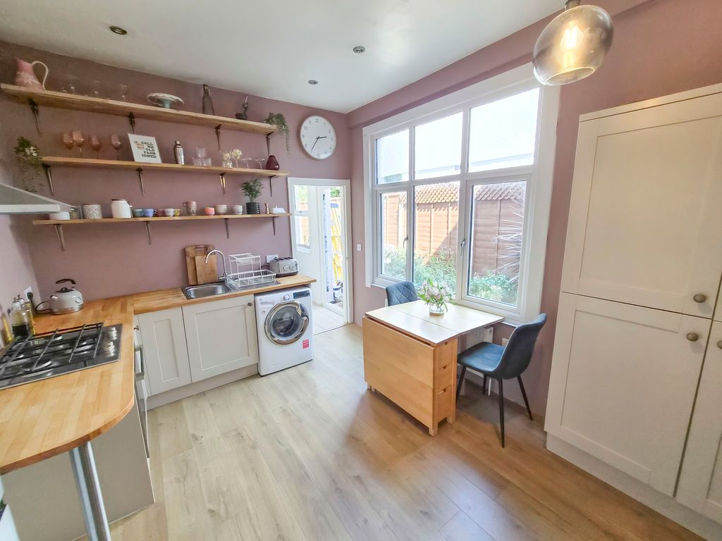 Property photo 2 of 11 Photo 13
