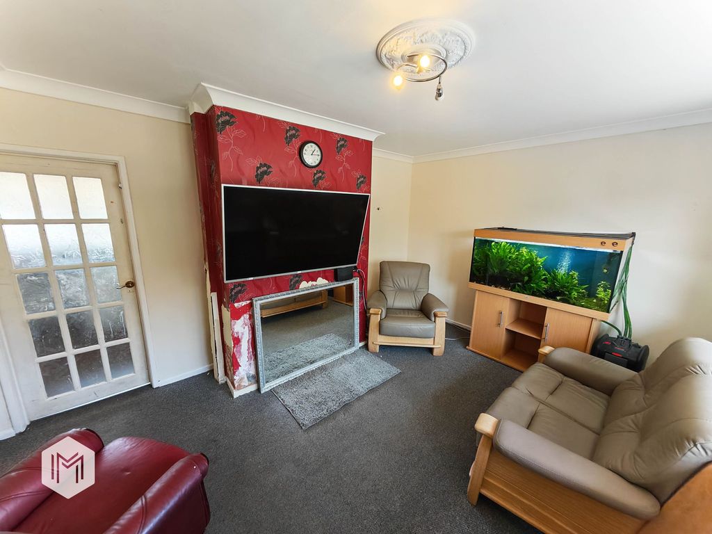 Property photo 2 of 25