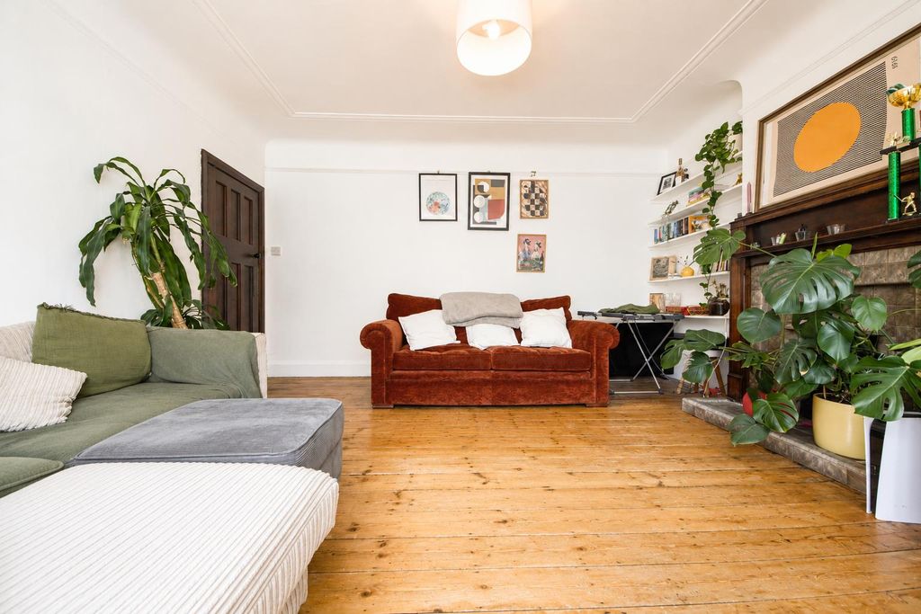 Property photo 3 of 10 9.Png