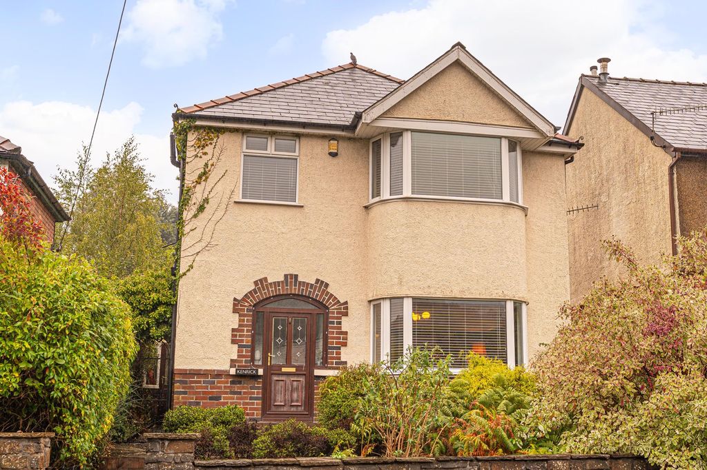 Property photo 1 of 43