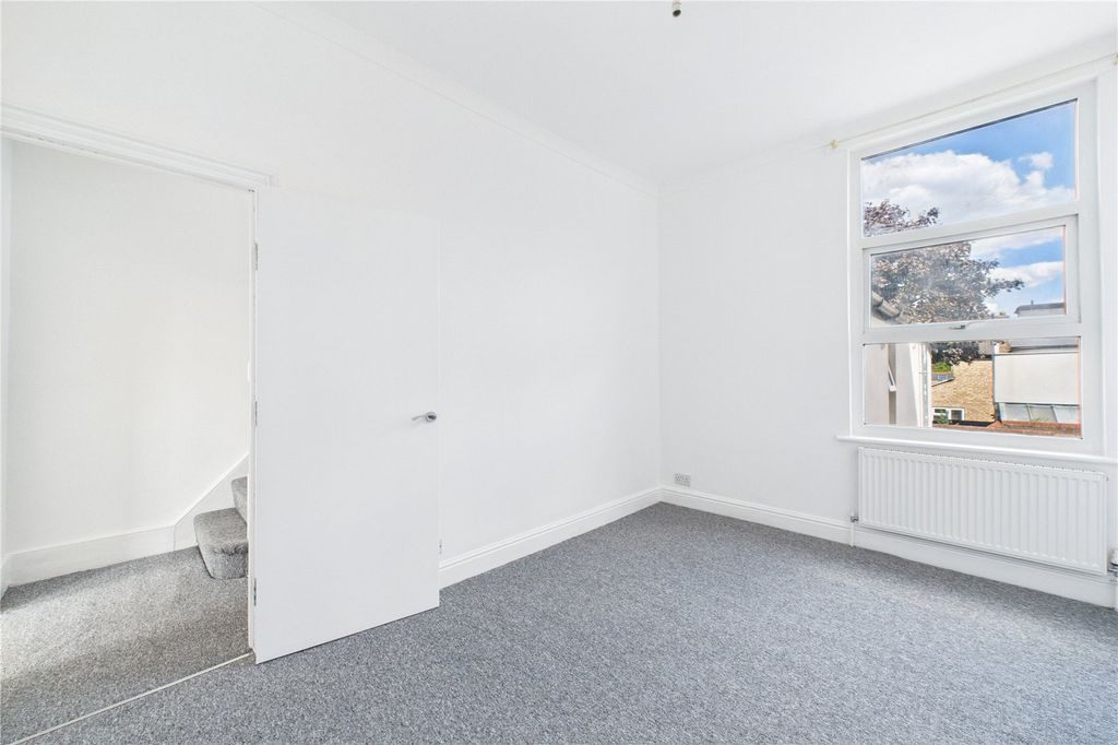 Property photo 3 of 14 Picture No. 02