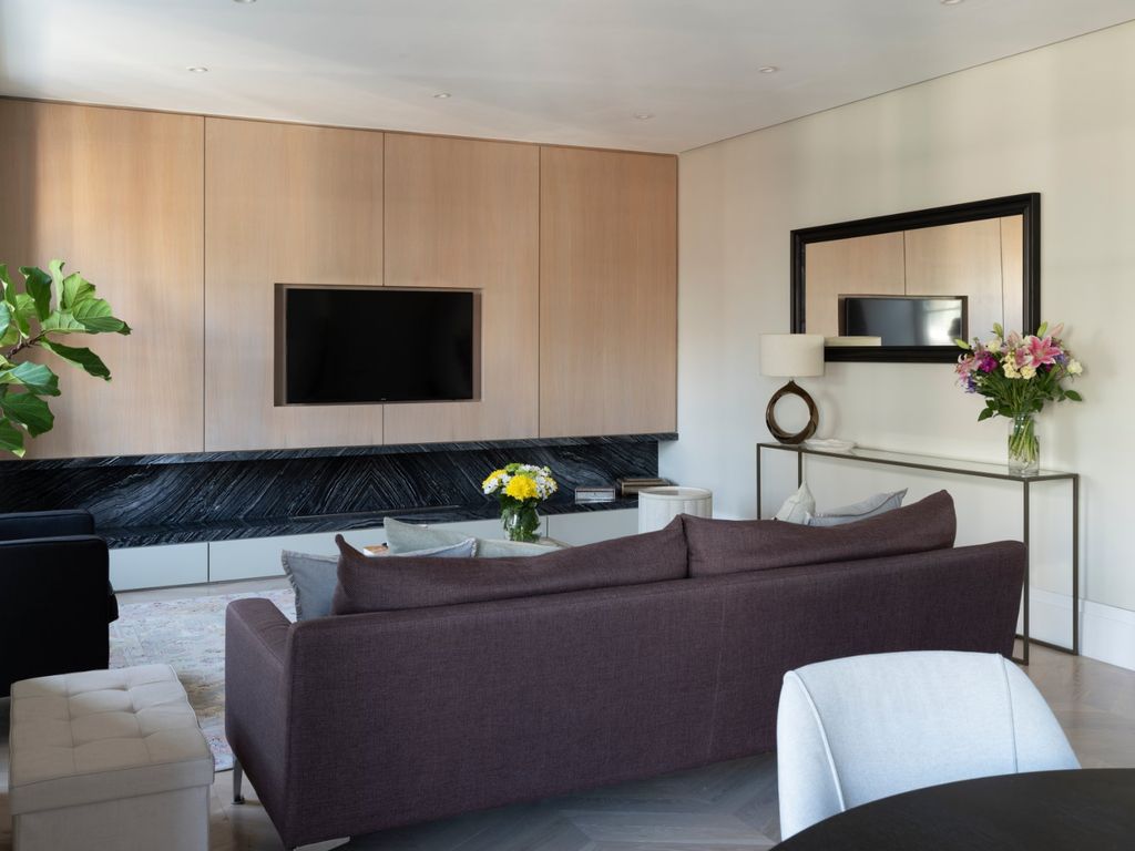 Property photo 2 of 8 Picture No. 30