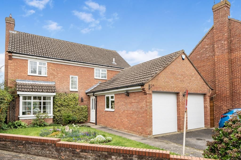 Property photo 1 of 20 External Front