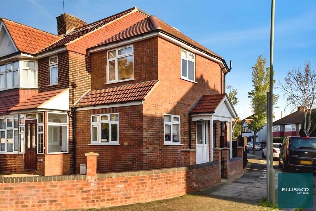 Property photo 3 of 11 Picture No. 10