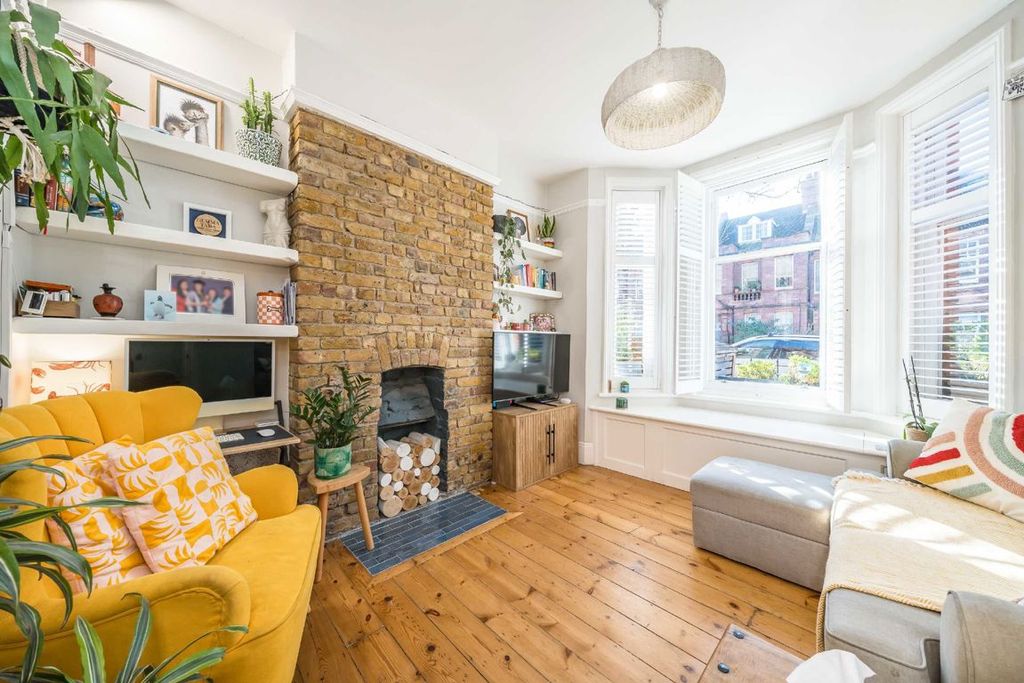 Property photo 2 of 6