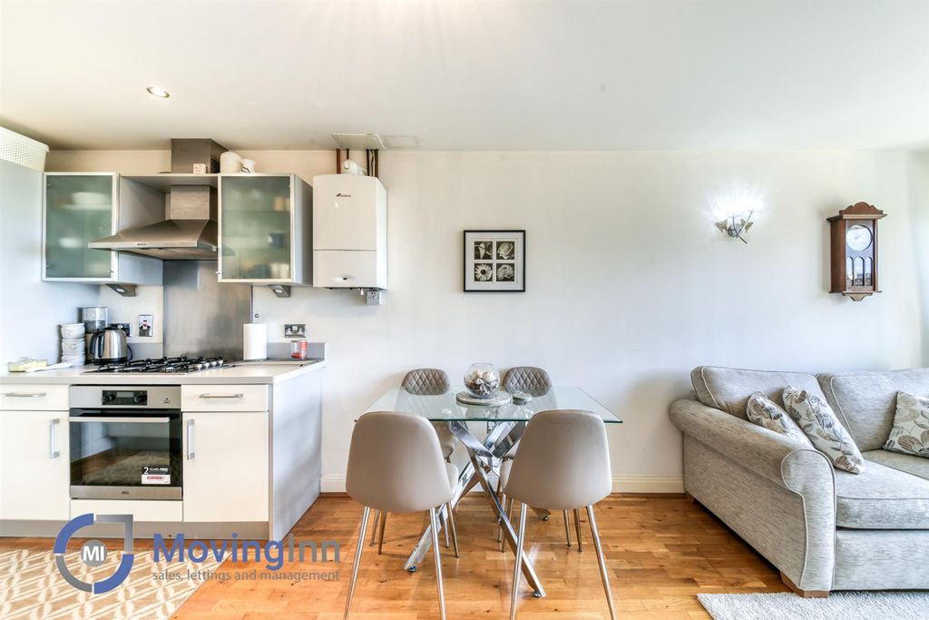 Property photo 3 of 19