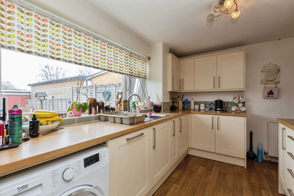 Property photo 3 of 16 Pbox-Img.Jpg