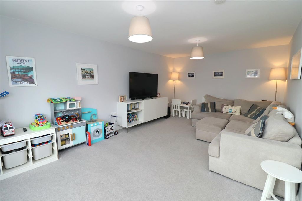 Property photo 3 of 12 Img_1915.Jpg