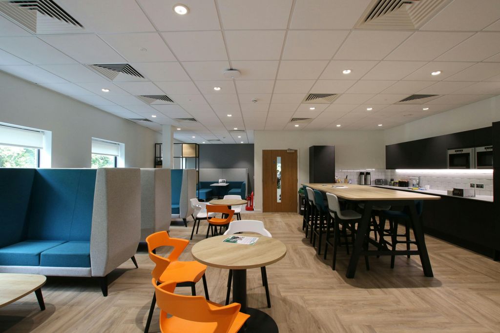 Property photo 3 of 6 L7D_6922.Jpg