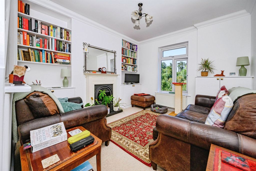 Property photo 2 of 18