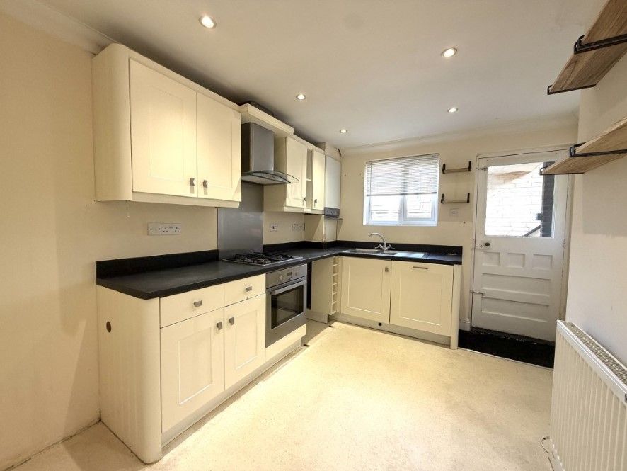 Property photo 2 of 22