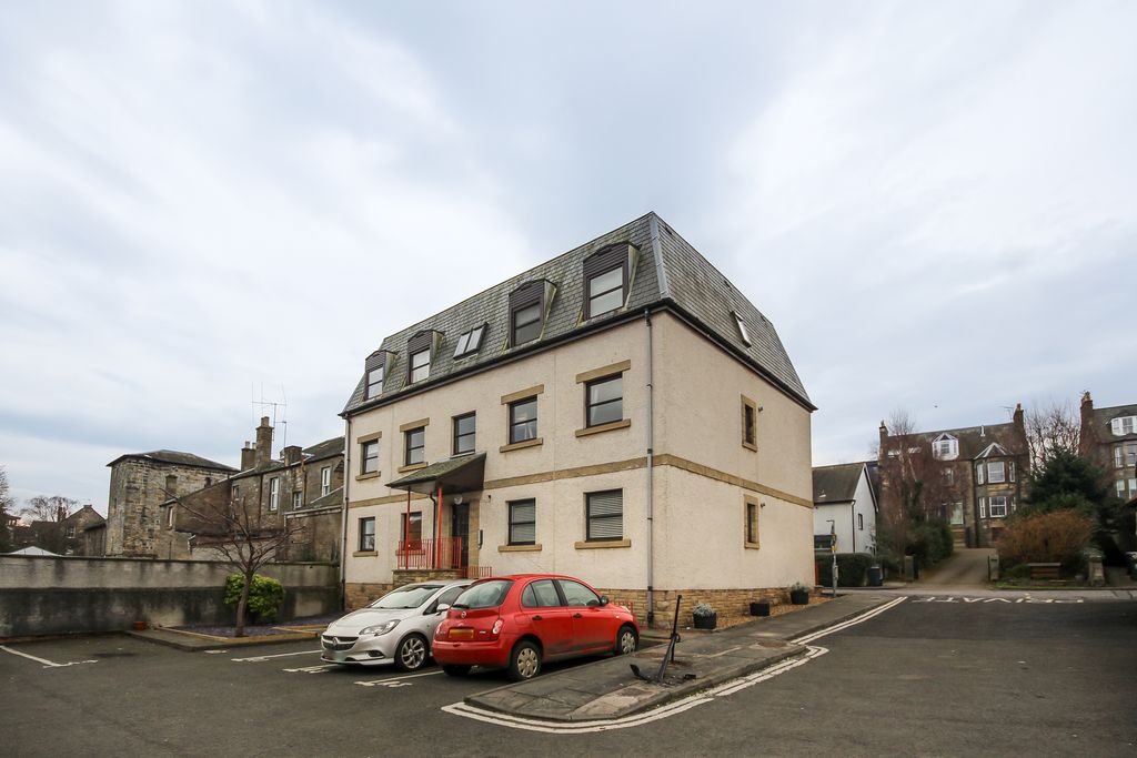 Property photo 2 of 19 18A Hopetoun - Redone Small Ext-2