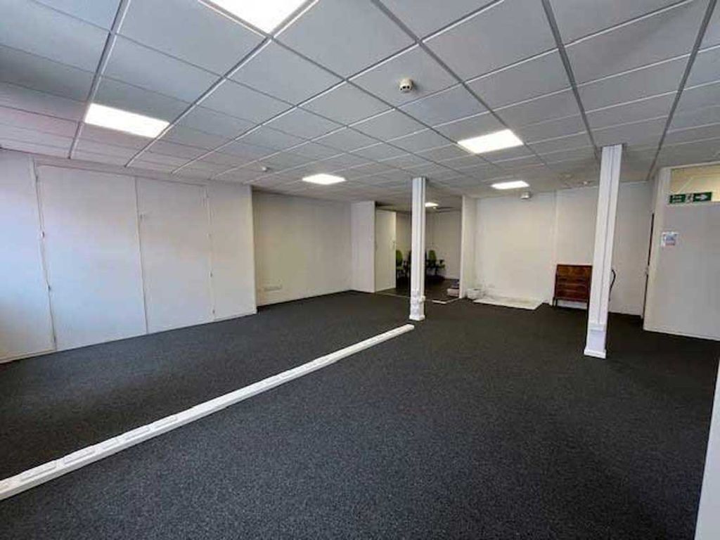 Property photo 3 of 5