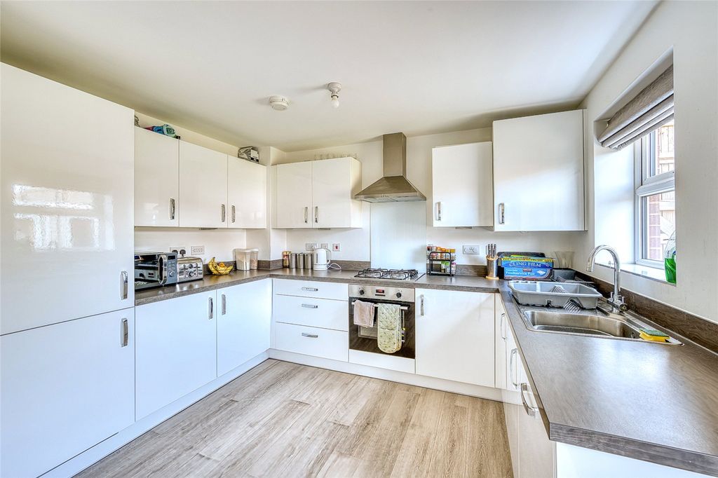 Property photo 2 of 21 Picture No. 04