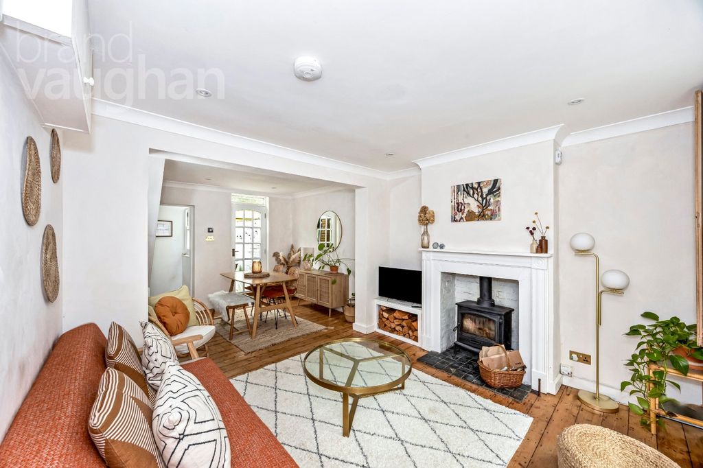 Property photo 2 of 19 Picture 2