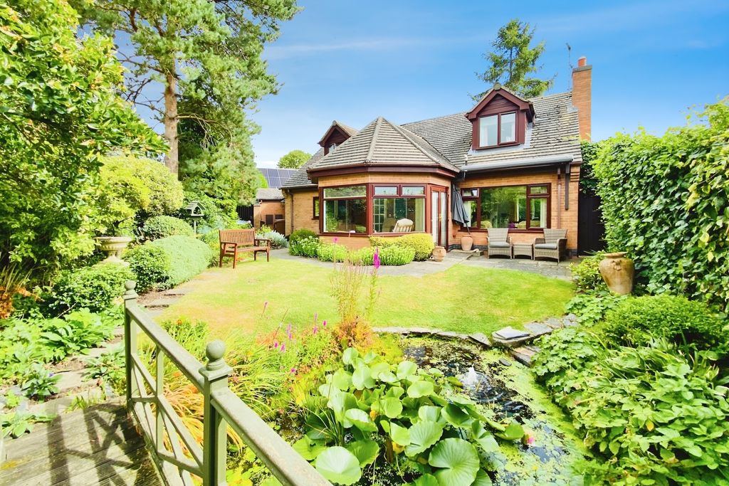 Property photo 1 of 32