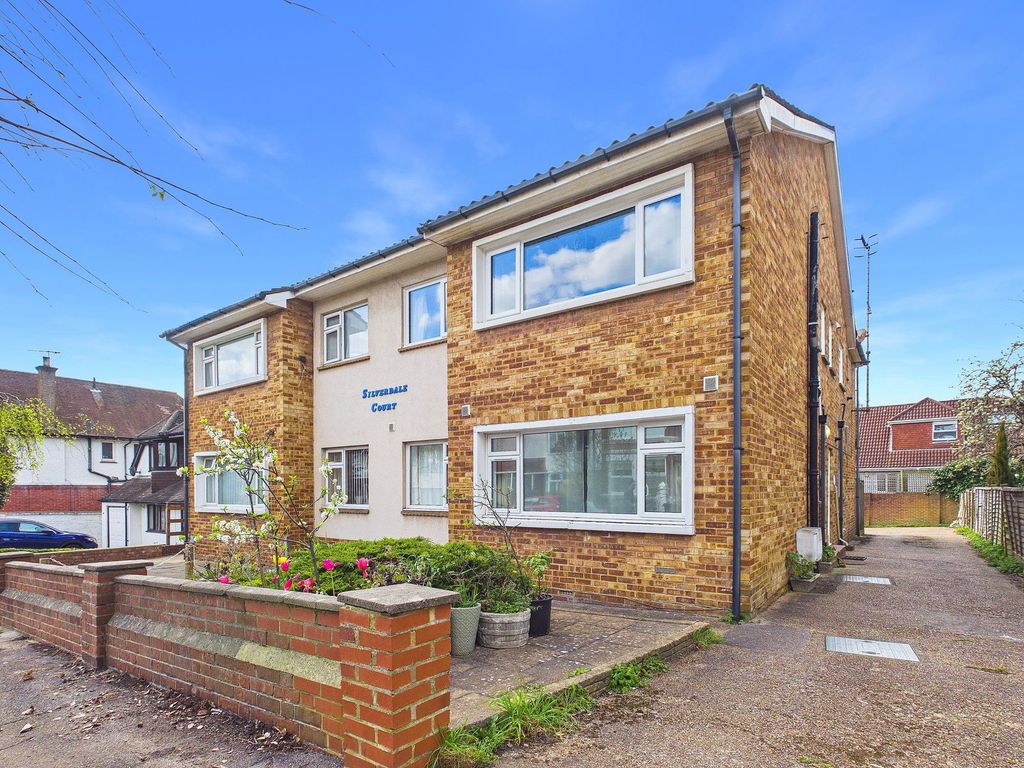 Property photo 2 of 11