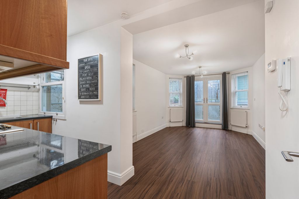 Property photo 3 of 7 8_67765