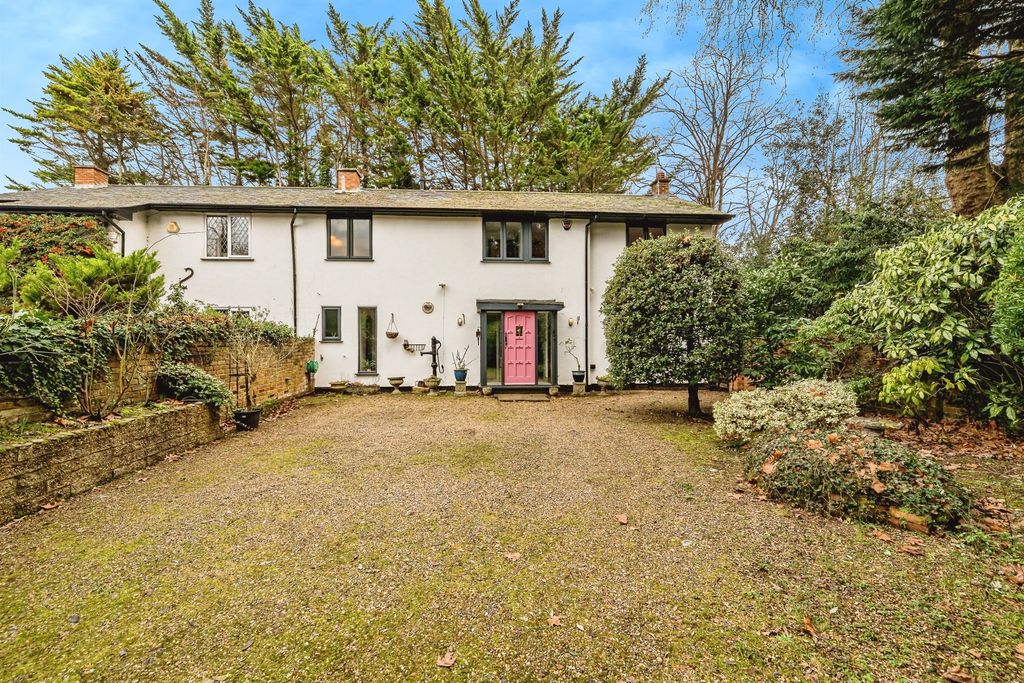 Property photo 1 of 20