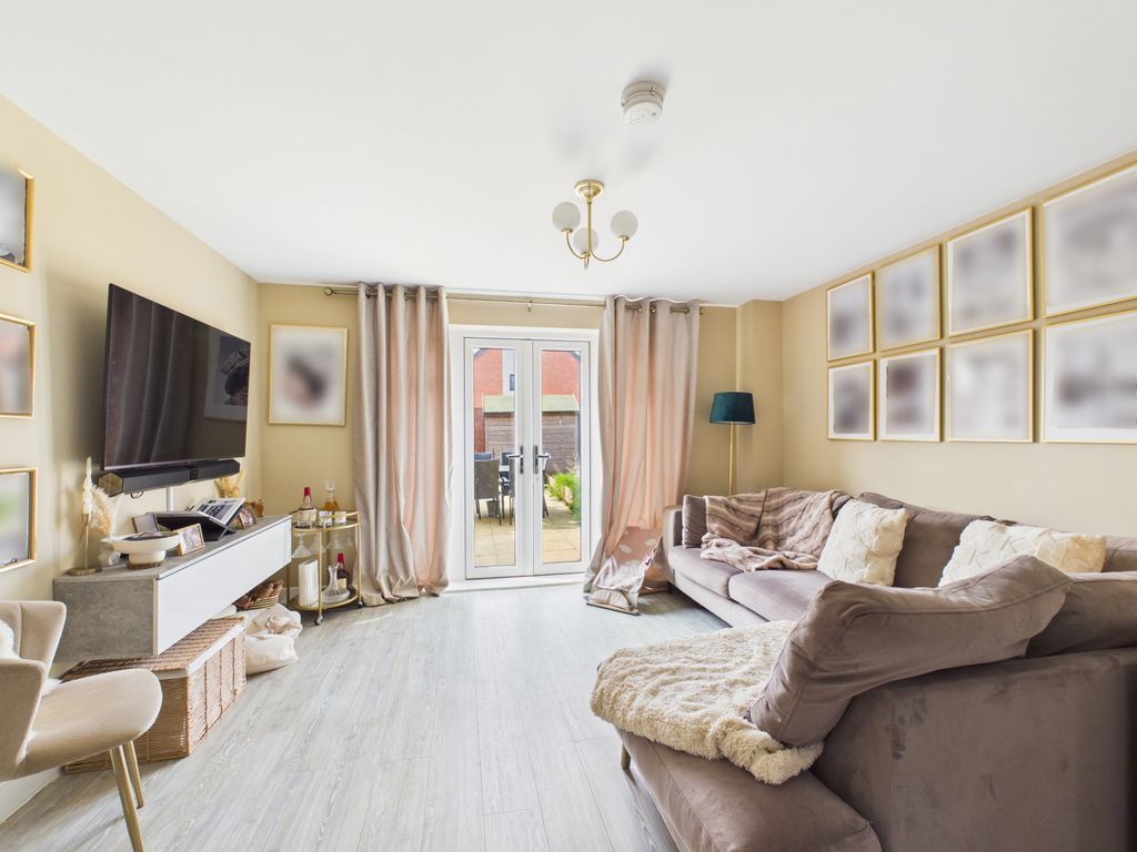 Property photo 2 of 12 Gallery