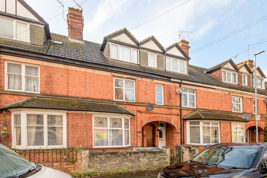 Property photo 1 of 8