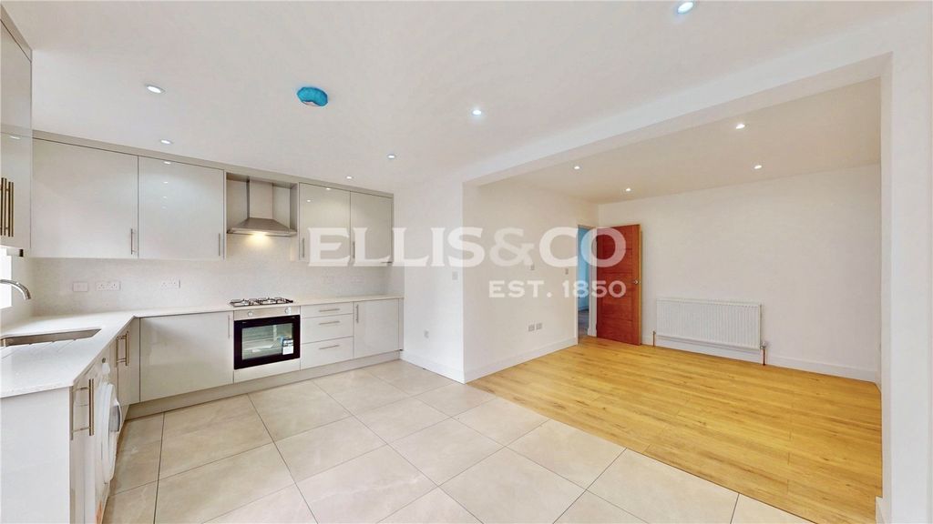 Property photo 1 of 25 Picture No. 19