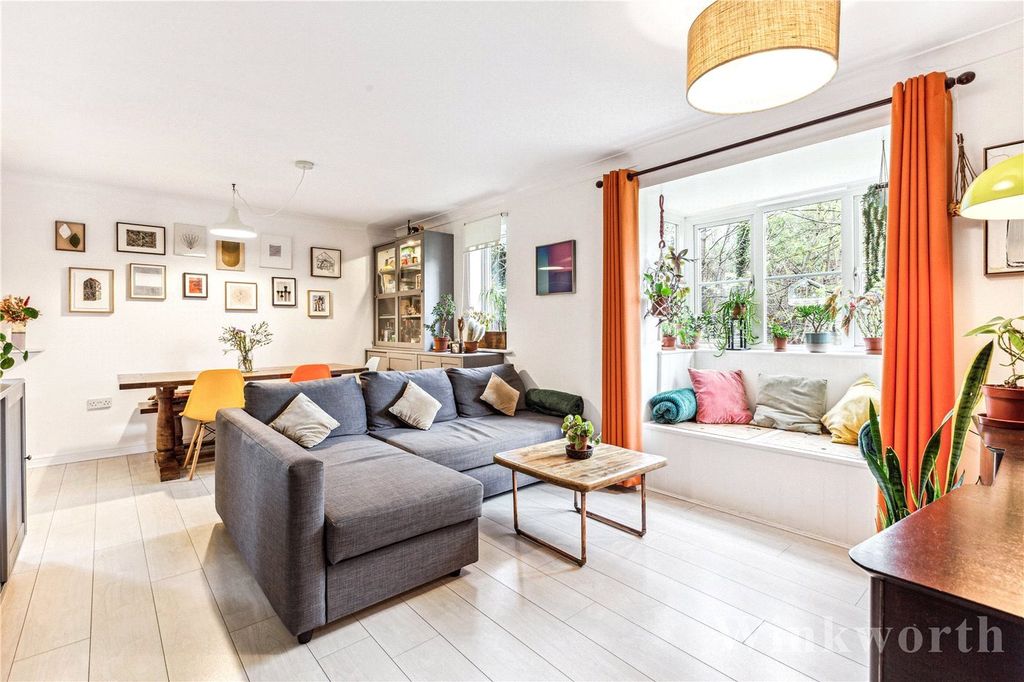 Property photo 3 of 9 Picture No. 56