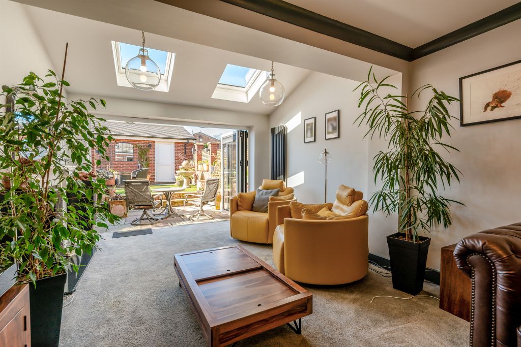 Property photo 3 of 24