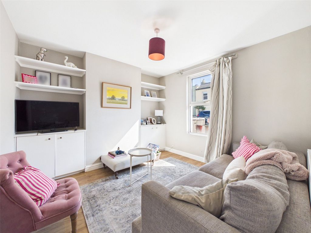 Property photo 3 of 14 Picture No. 12