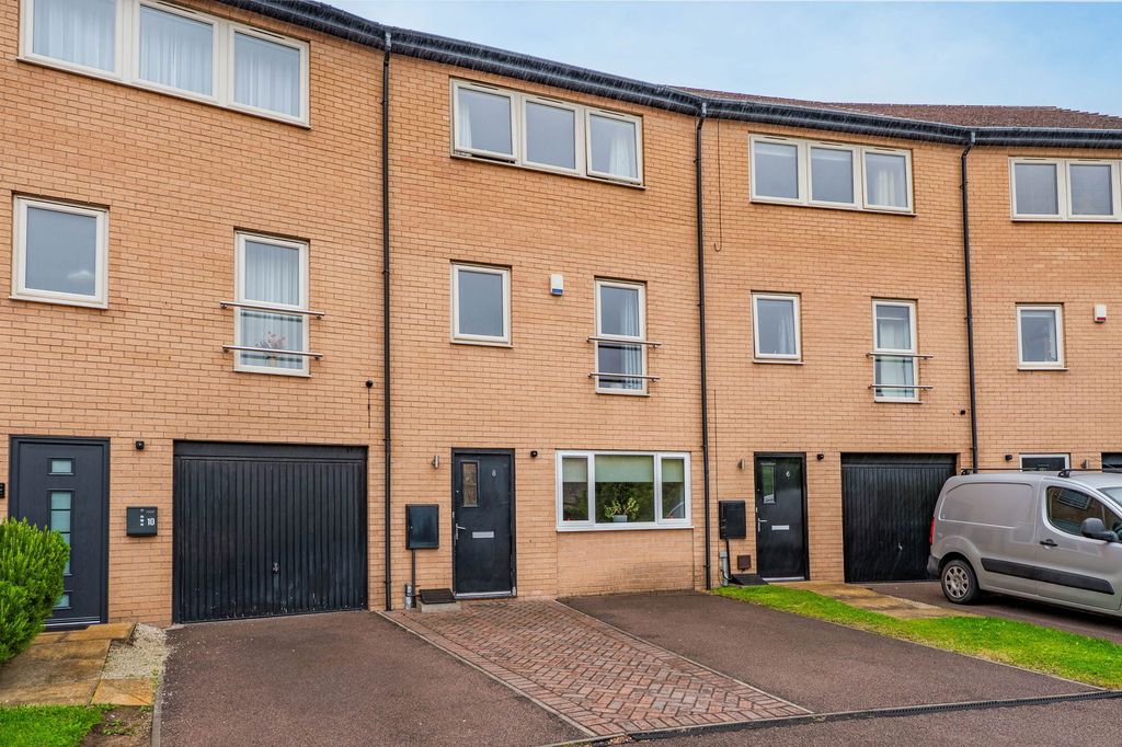 Property photo 1 of 39