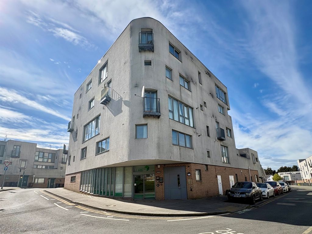 Property photo 1 of 7