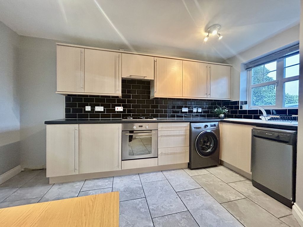 Property photo 3 of 15 Img_3793